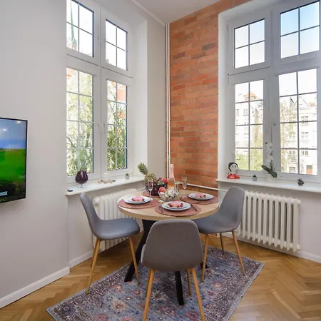 Апартаменты Maya's Flats 64 - Spacious In Chlebnicka