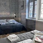 Maya'S Residence 64 - Spacious Apartment Chlebnicka Apartamento