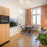 Maya'S Residence 64 - Spacious Apartment Chlebnicka *