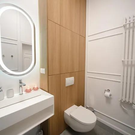 Διαμέρισμα Maya's Flats 64 - Spacious In Chlebnicka