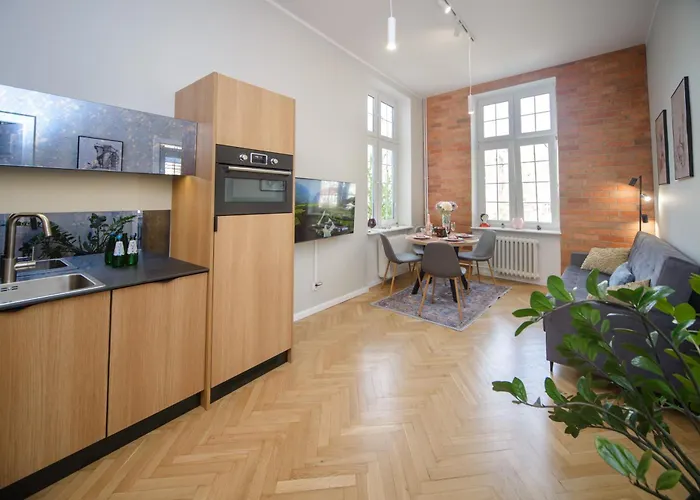 Maya's Flats & 64 - 3 On C Gdańsk