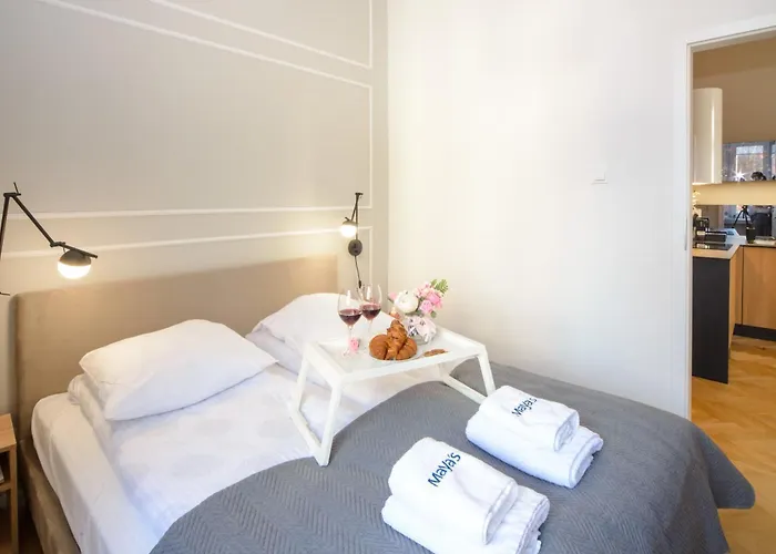 Maya's Flats & 64 - 3 On C Gdańsk