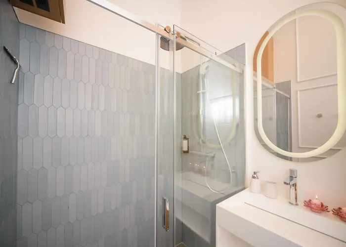 Maya's Flats & 64 - 3 On C * Gdańsk