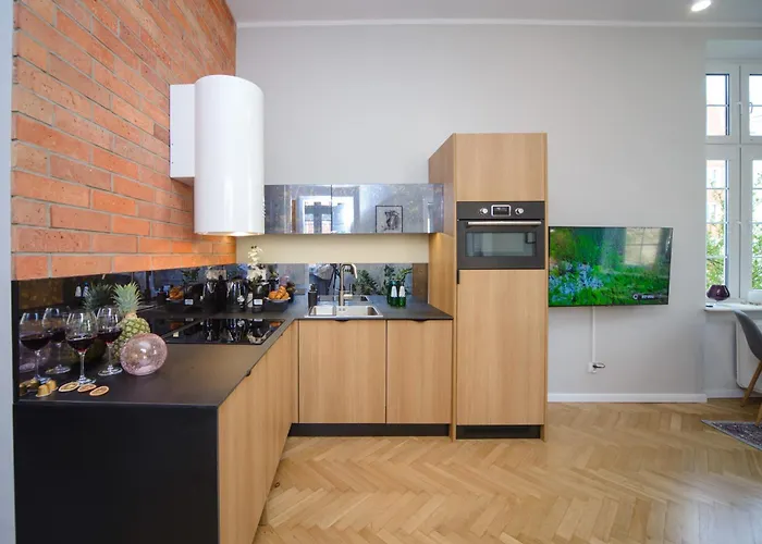 Maya's Flats & 64 - 3 On C