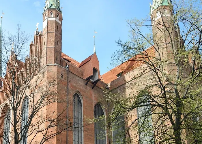 Maya's Flats & 64 - 3 On C *