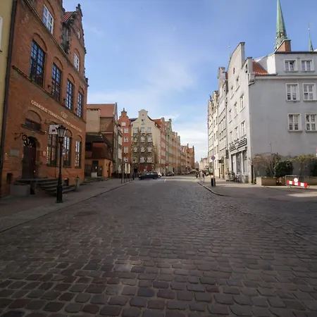 Maya's Flats & 64 - 3 On Chlebnicka Street Old Town Apartment *