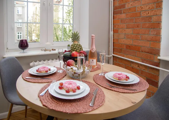 Maya's Flats & 64 - 3 On C Gdańsk