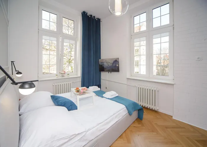 Maya's Flats & 64 - 3 On C