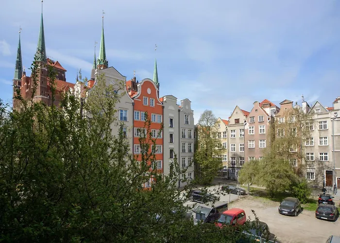 Maya's Flats & 64 - 3 On C *